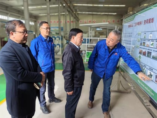 敦煌種業(yè)黨委書記、董事長劉興斌等到奧凱種機(jī)、慶和農(nóng)業(yè)公司洽談交流