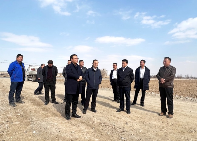 振興種業(yè)在行動(dòng),敦煌種業(yè)牽手奧凱種機(jī)、大禹節(jié)水現(xiàn)場對(duì)接推進(jìn)千畝智慧種業(yè)示范園區(qū)建設(shè)項(xiàng)目